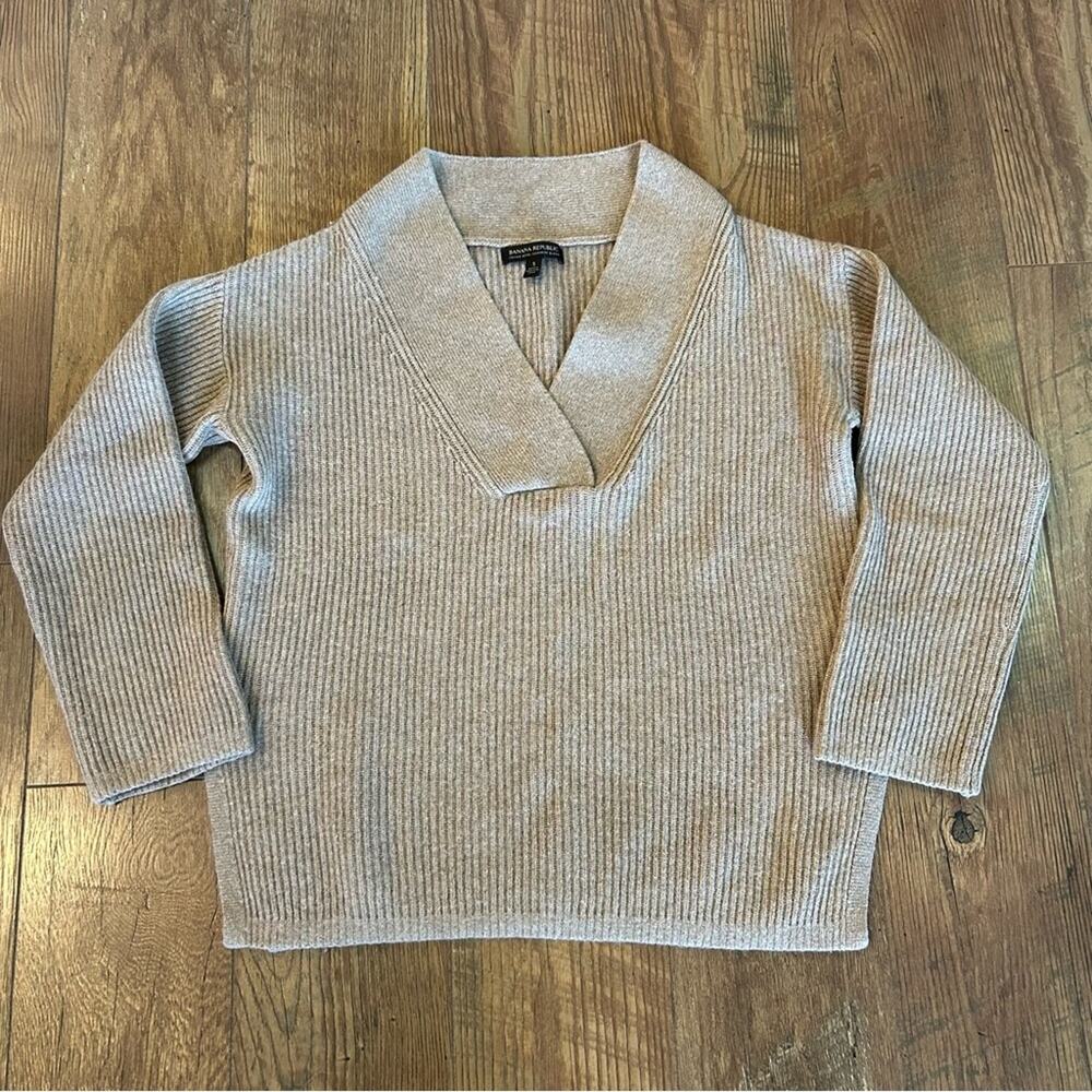 Banana Republic V-Neck Sweater Italian Wool Cashmere Blend Tan Small